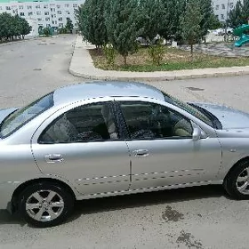Nissan Sunny 2009