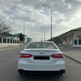 Toyota Camry 2020