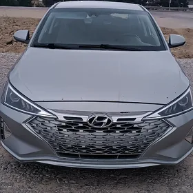 Hyundai Elantra 2020