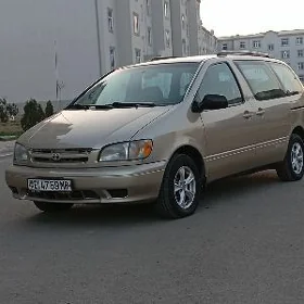 Toyota Sienna 2000