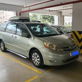 Toyota Sienna 2006