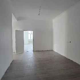 Элитка 3нжи Этаж 3комна 147м²