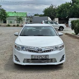 Toyota Camry 2014