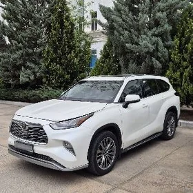 Toyota Highlander 2021