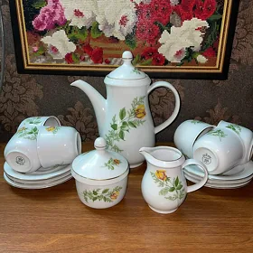 Фарфоровый сервиз