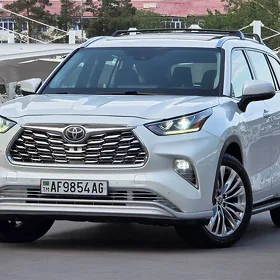 Toyota Highlander 2022