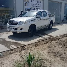Toyota Hilux 2014