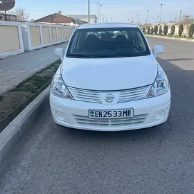 Nissan Versa 2010