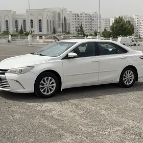 Toyota Camry 2017
