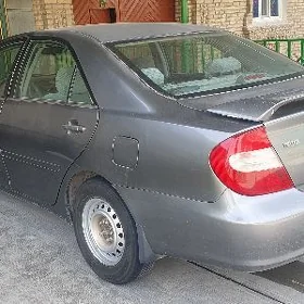 Toyota Camry 2004