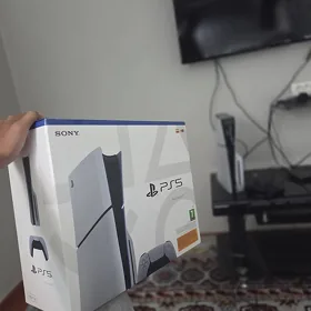playtsation 5 slim (ps5 slim)