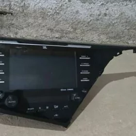 JBL Uly manitor 2020 Camry