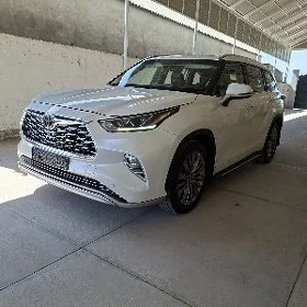 Toyota Highlander 2020