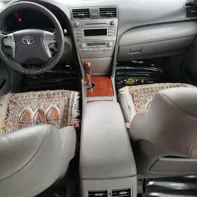 Toyota Camry 2010