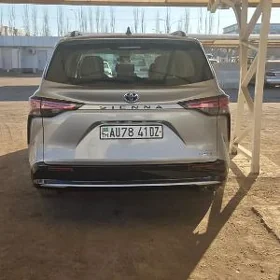 Toyota Sienna 2021