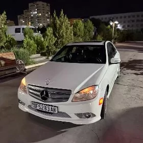 Mercedes-Benz C300 2010