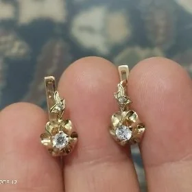 gyzyl gulakhalka