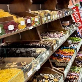 market magazin ün mebel polka
