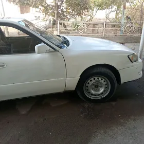 Lexus ES 300 1995