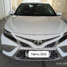 Toyota Camry 2022