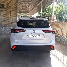 Toyota Highlander 2022