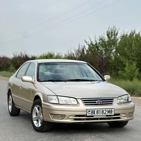 Toyota Camry 2000