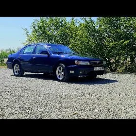 Nissan Cefiro 1995