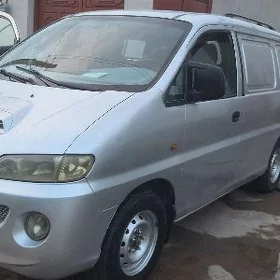 Hyundai H-1 2005