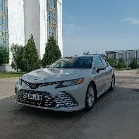 Toyota Camry 2022