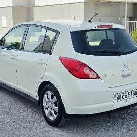 Nissan Tiida 2006