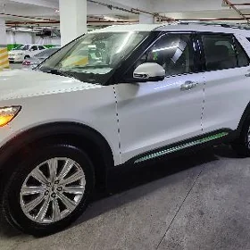 Ford Explorer 2021