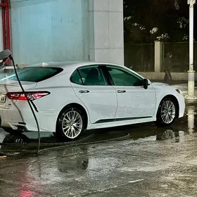 Toyota Camry 2020