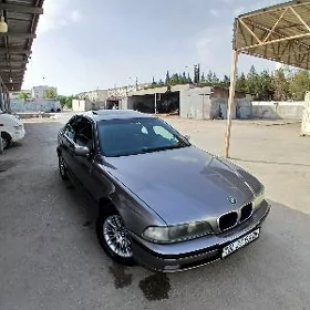 BMW E39 2000
