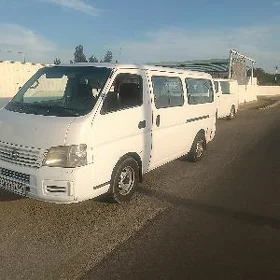 Nissan Urvan 2005