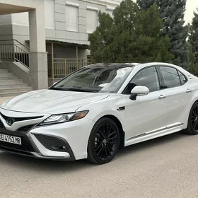 Toyota Camry 2022