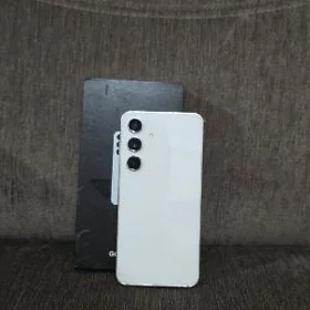 Samsung S24 8/128 2Sim