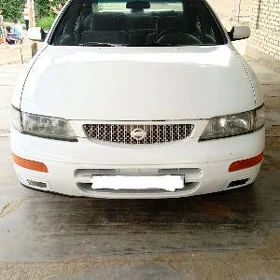 Nissan Maxima 1995