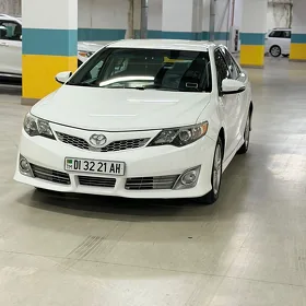 Toyota Camry 2014