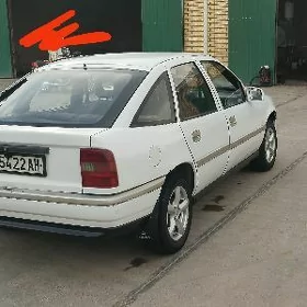 Opel Vectra 1989