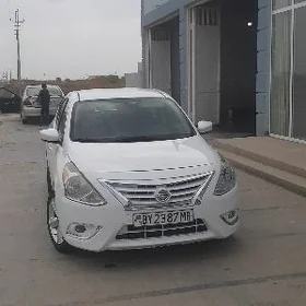 Nissan Versa 2017
