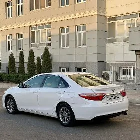 Toyota Camry 2017