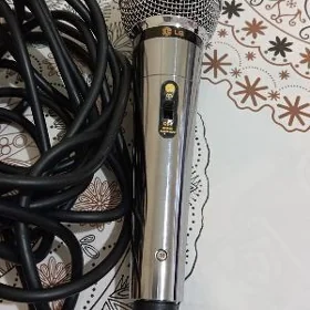 LG микрофон