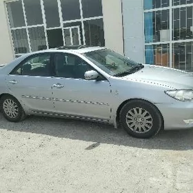 Toyota Camry 2004