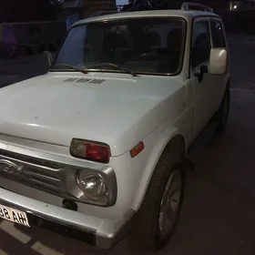 Lada Niva 2003