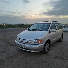 Toyota Sienna 2003