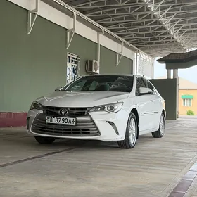 Toyota Camry 2017