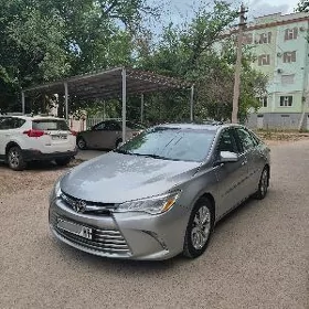 Toyota Camry 2017