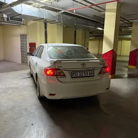 Toyota Corolla 2011