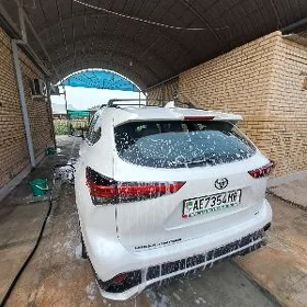 Toyota Highlander 2021