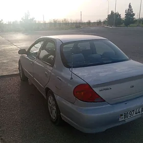 Kia Sephia 2001